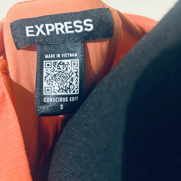 Express Coral Romper - Picture 6 of 6